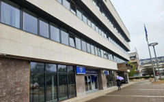 Община Ямбол обявява търг за наем на офис в центъра на града