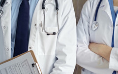 Младите лекари настояват за реформи, по-добри условия на труд и среща с новото мнозинство