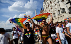 Съдът на ЕС: Унгария е нaрушила правото със закон, който атакува LGBTQ лицата