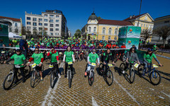 Олимпийски шампиони и популярни спортисти повеждат Велошествие за по-чист въздух в София