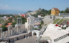 Концерт в Античния театър в Пловдив с любими изпълнители ще приветства публиката час преди началото на Джиро д'Италия