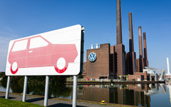 Над 4 десетилетия германските автомобилни производители доминираха в Китай. Губят ли днес битката?