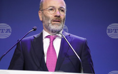 Европейската народна партия изрази подкрепата си към румънския премиер, изправен пред натиск да подаде оставка