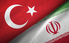 Турция изпрати втори конвой с хуманитарна помощ за Иран