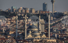 Потискането на правата и безнаказаността в Турция се задълбочават през 2025 г., сочи доклад на "Амнести Интернешънъл"