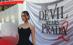 Вижте ослепителната Александра Богданска на премиерата на "Дяволът носи Прада 2"