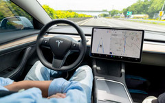 ЕС ще одобри софтуера за автономно шофиране на Tesla до няколко месеца