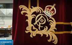 Кралската опера в Лондон ще постави нови завеси с монограма на Чарлз III