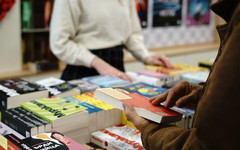 Обявиха номинациите за български роман на годината