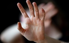 Германски криминолог: "По-добре не започвайте връзка с мъж"