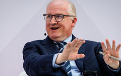 Главният финансист на ЕЦБ вижда "естествен" фискален аргумент за общ дълг на Европа