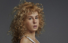 Дарина Радева е все още в масовката на Народния театър, а не в главна роля