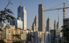 Цените на жилищата в Дубай падат за първи път от бума след пандемията