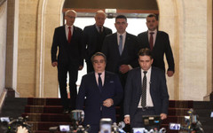 ФЕЙК: Мирчев обмисля 'Да, България' да стане отделна парламентарна група. С Атанасов не си вдигат телефоните