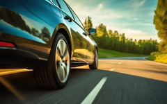 Агресивното шофиране в Гърция ще бъде наказвано с глоби до осем хиляди евро; 350 евро е санкцията за опасна смяна на пътна лента