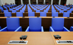 Общо 13 са кандидатите, избрани в два многомандатни изборни района