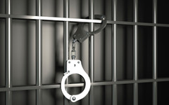 Графит на свастика в училище в Лонг Айланд разкри подготвян атентат