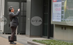 Азиатските пазари са предимно на червено заради напрежението около Иран, Япония отчете лек ръст