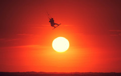 Обществена паника и пазарни сътресения: крайните проявления на феномена, наречен космически климат