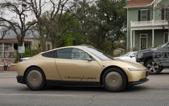 "Тесла" започна производството на своето роботакси "Сайбъркаб", потвърди Илон Мъск