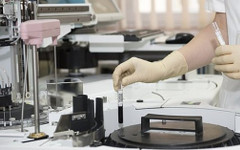 Дават лекарския съюз и здравната каса на комисията по дискриминация заради биомаркерите