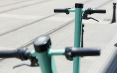 Предлагат задължителна регистрация за електрическите тротинетки в общините