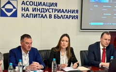 Министър Ирина Щонова пред АИКБ: Работихме с бизнеса за решения в условия на криза