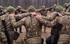 Уволниха украински командири след скандал с гладуващи войници