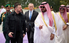 Зеленски пристигна в Саудитска Арабия