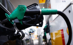 Продажбите на дребно във Великобритания неочаквано са скочили през март