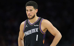 Глоба и заличено техническо за Девин Букър от НБА