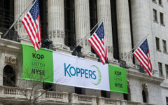 Индексът S&P 500 се покачва, акциите на Intel рязко поскъпват*