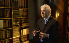 Хората обичат истории за герои и злодеи – професор Стивън Пинкър в "Панорама"