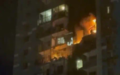 Украйна атакува с дронове руския град Екатеринбург, поразена е жилищна сграда