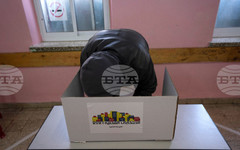 Палестинците гласуват на местни избори за пръв път от години