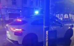 Автономно такси се вряза в полицейско разследване в Лондон