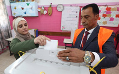 Най-малко 12 загинали при израелски удари в Газа, където се провеждат местни избори