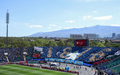 Феновете на Левски с хореография, посветена на Априлското въстание