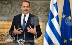 Европа трябва да засили автономността си на всички равнища, заяви гръцкият премиер след среща с френския президент