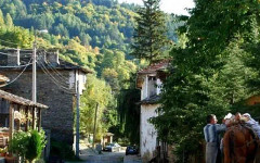 Заради древно проклятие! Хората в наше село, носят най-странните имена