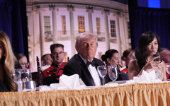 Тръмп изведен спешно от събитие на Белия дом