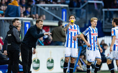 Петров остана резерва при победа на Хееренвеен