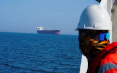 САЩ задържаха кораб, опитал се да мине през блокадата на Иран