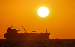 Шок от един милиард барела петрол от Ормузкия проток е напът да срине търсенето