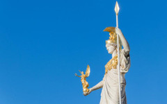 Откриха двуметрова статуя на древногръцката богиня Атина в Лаодикея