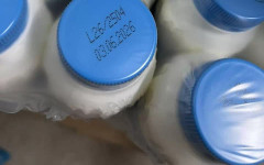 БАБХ откри айрян, произведен "утре", и мляко от месец май