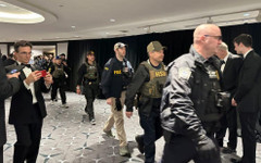 АП: Какви мерки за сигурност имаше в хотела, от който Тръмп бе евакуиран след стрелба