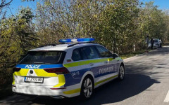 Катастрофа между камион и трактор затруднява пътя София–Варна