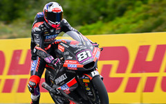 Сена Аджиъс ликува с втората си поредна победа в Moto2 след успех на "Херес"