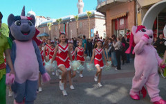 Карнавално шествие: Любими герои от детските книги се разходиха в Пловдив
